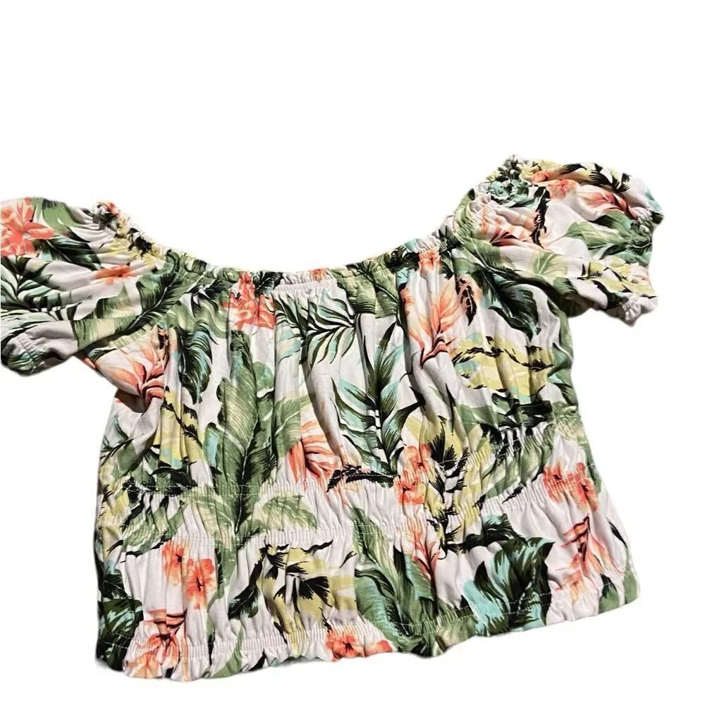 Derek Heart size medium top new never worn excellent style see pics